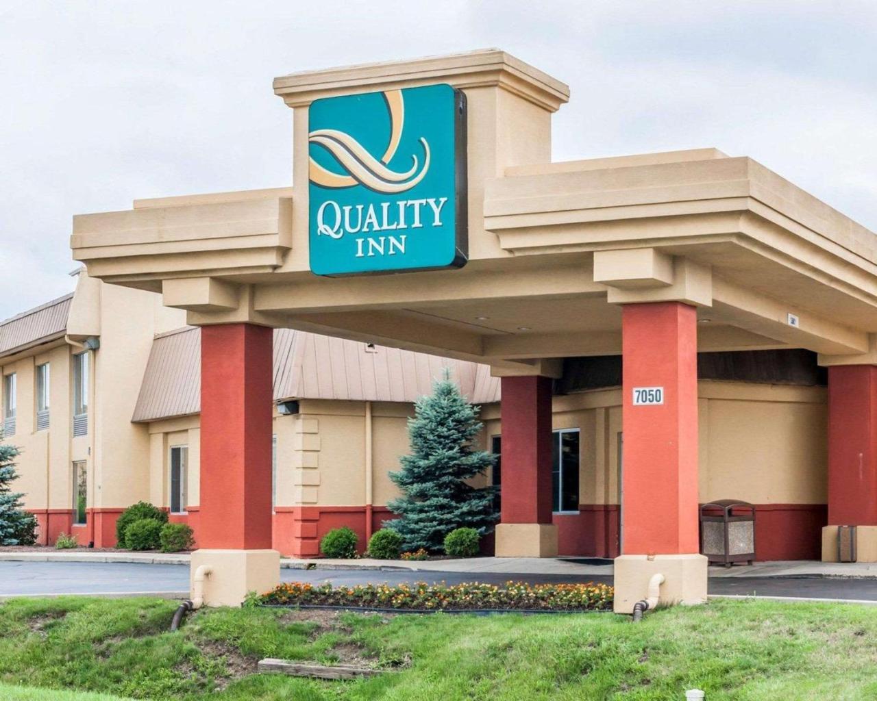 Quality Inn East Indianapolis Exterior photo